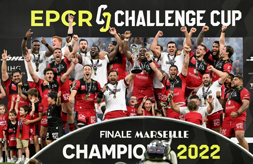 La joie des joueurs du Lou après leur victoire en finale du Challenge européen le 27 mai 2022 à Marseille