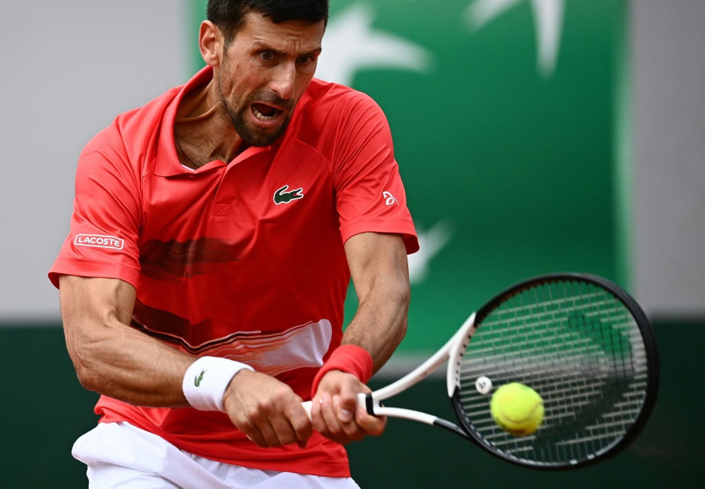 Le Serbe Novak Djokovic, lors de son 8e de finale face à l'Argentin Diego Schwartzman, le 29 mai 2022 au tournoi de Roland-Garros