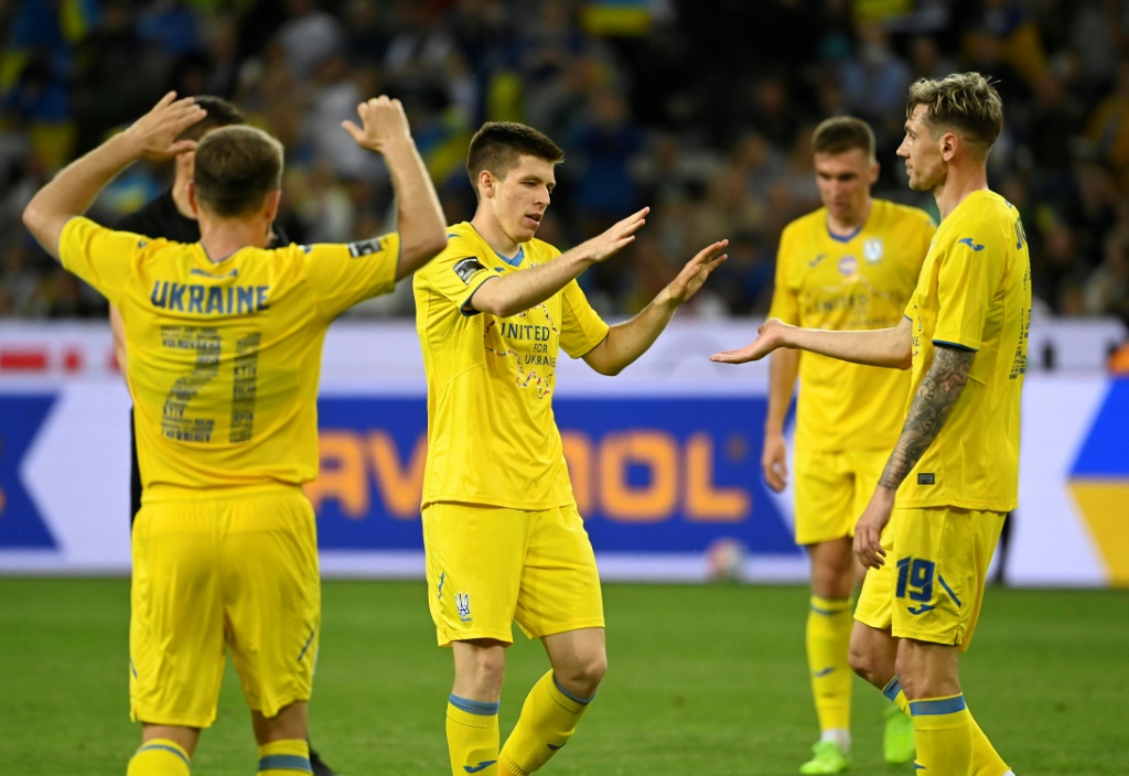 Les joueurs de l'Ukraine lors d'un match de préparation pour les barrages du Mondial à Mönchengladbach
