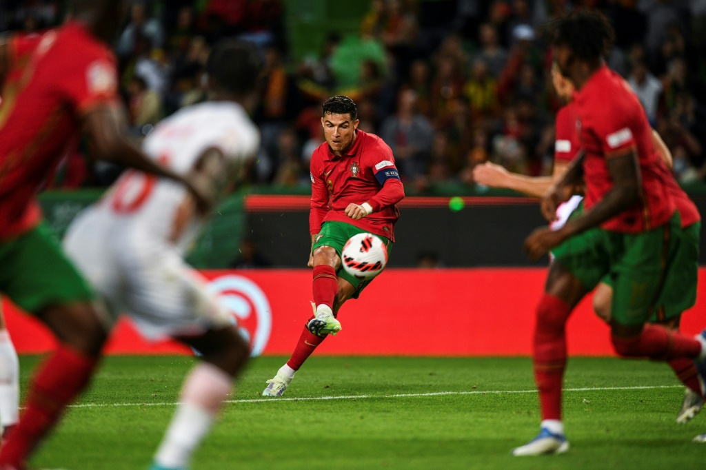 La star portugaise Cristiano Ronaldo face à la Suisse