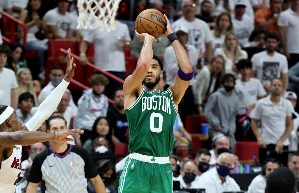 L'ailier des Boston Celtics Jayson Tatum lors du match 7 de la finale de Conférence Est contre Miami