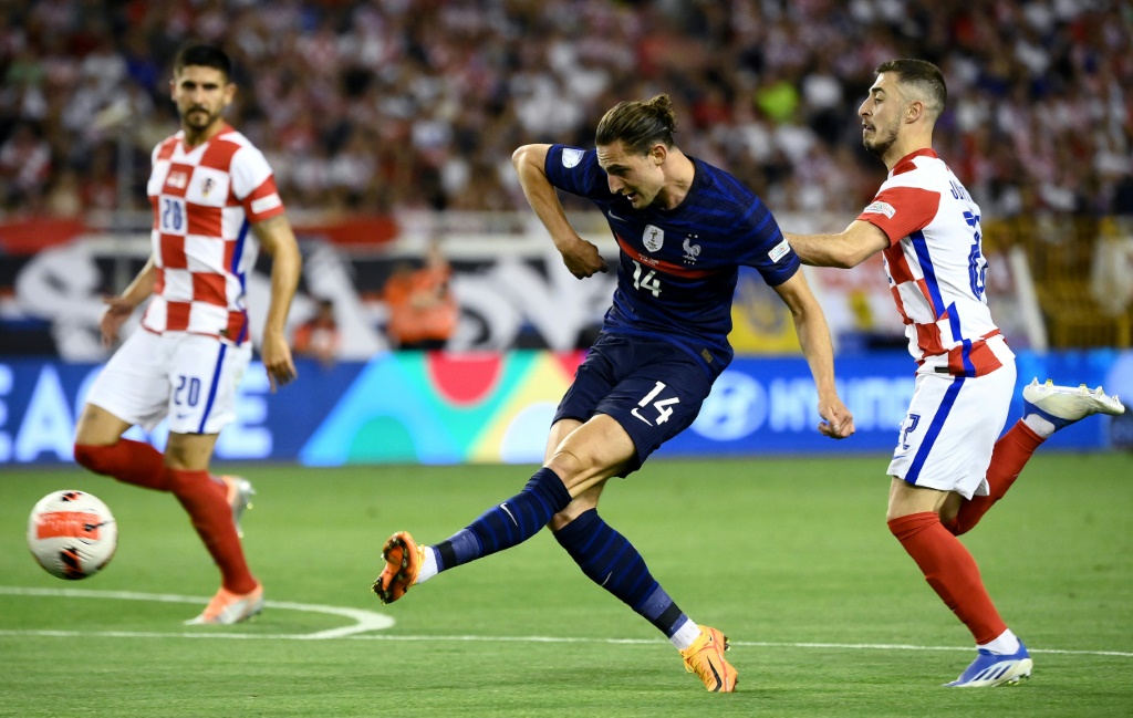 Adrien Rabiot ouvre le score pour l'équipe de France contre la Croatie en Ligue des nations à Split
