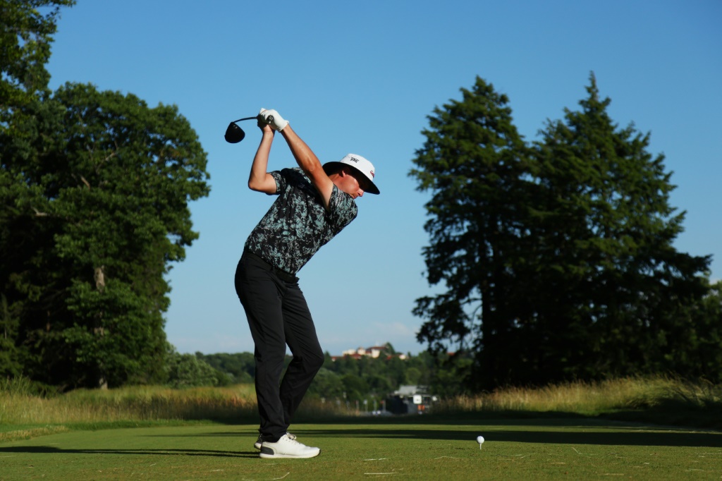 L'Américain Joel Dahmen lors du deuxième tour de l'US Open de golf, le 17 juin 2022 à Brookline (Massachusetts)