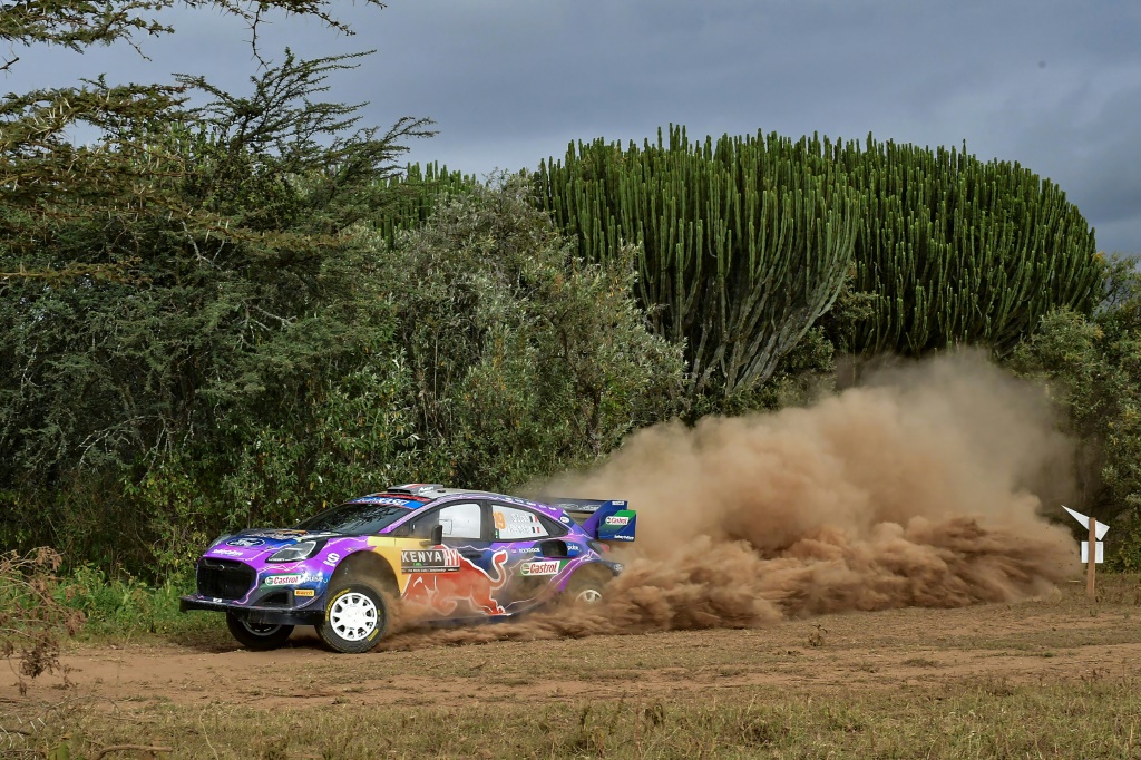 La M-Sport Ford de Sébastien Loeb a été contrainte à l'abandon après la 4e spéciale du rallye du Kenya à Naivasha, le 24 juin 2022