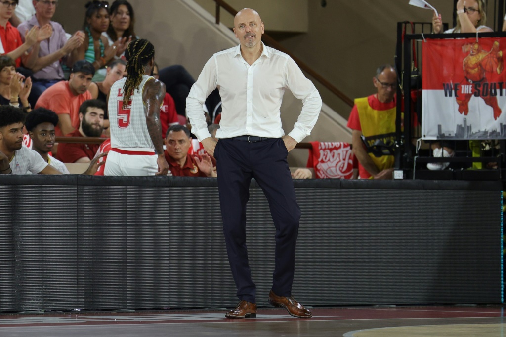 L'entraîneur de Monaco Sasa Obradovic lors du match 4 contre l'Asvel au stade Louis II, disputé le 22 juin 2022