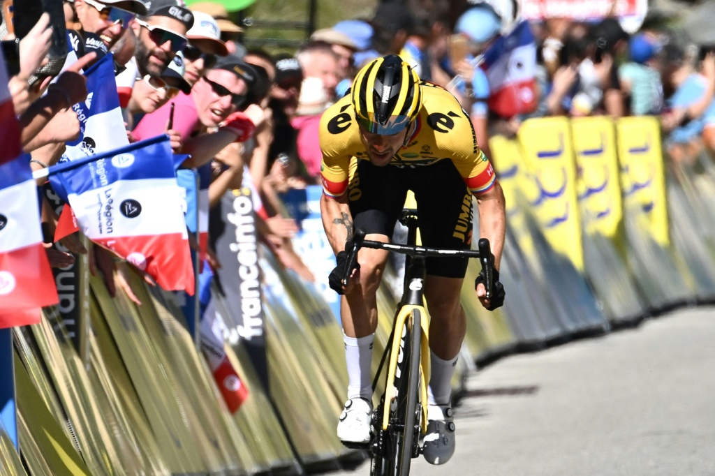 Le Slovène Primoz Roglic est le nouveau leader du Critérium du Dauphiné, après avoir terminé 2e de la 7e et avant-dernière étape, disputée entre Saint-Chaffrey et Vaujany, le 11 juin 2022