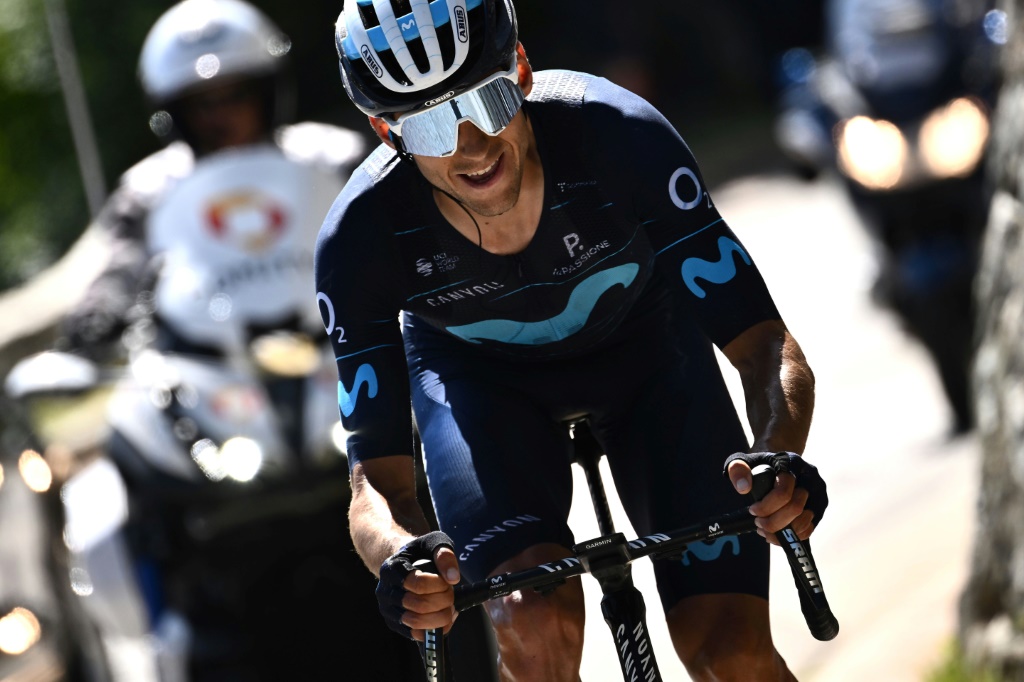 L'Espagnol Carlos Verona, en route vers la victoire dans la 7e et avant-dernière étape du Critérium du Dauphiné, disputée entre Saint-Chaffrey et Vaujany, le 11 juin 2022