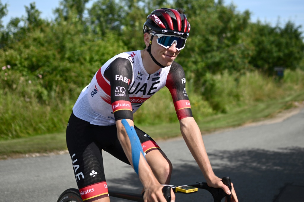 Le Slovène Tadej Pogacar prépare le Tour de France sur les routes danoises à Koge