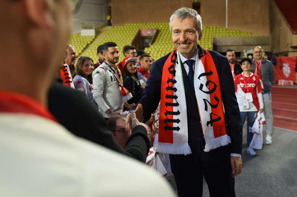Le président de l'AS Dmitri Rybolovlev à la rencontre des supporters avant le match contre Brest le 14 mai 2022 à Louis II
