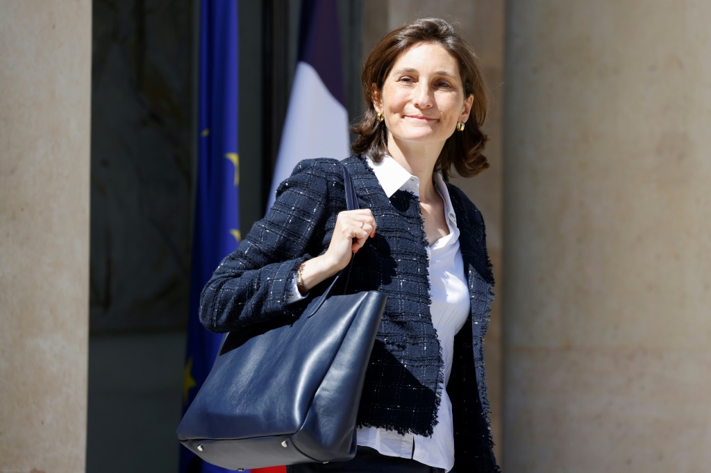 La ministre des Sports Amélie Oudéa-Castéra à la sortie du palais de l'Elysée