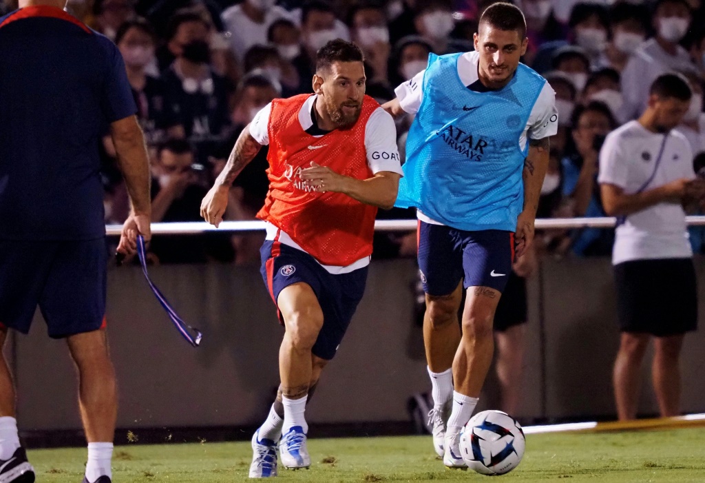 Lionel Messi lors d'un entraînement à Tokyo avec le PSG lors de la tournée estivale du club au Japon