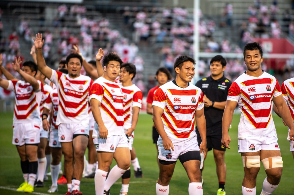 Les joueurs japonais après leur victoire sur l'Uruguay en test-match de rugby le 18 juin 2022 à Tokyo