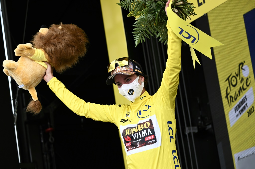 La Néerlandaise Marianne Vos, toujours leader du Tour de France Femmes, après avoir terminé 2e derrière la Danoise Cecilie Uttrup Ludwig, de la 3e étape, disputée entre Reims et Epernay, le 26 juillet 2022