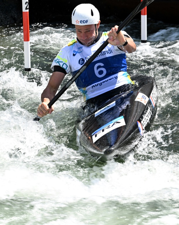 Le Français Boris Neveu, lors de la finale du kayak monoplace (K1), aux Championnats du monde, le 30 juillet 2022 à Augsbourg