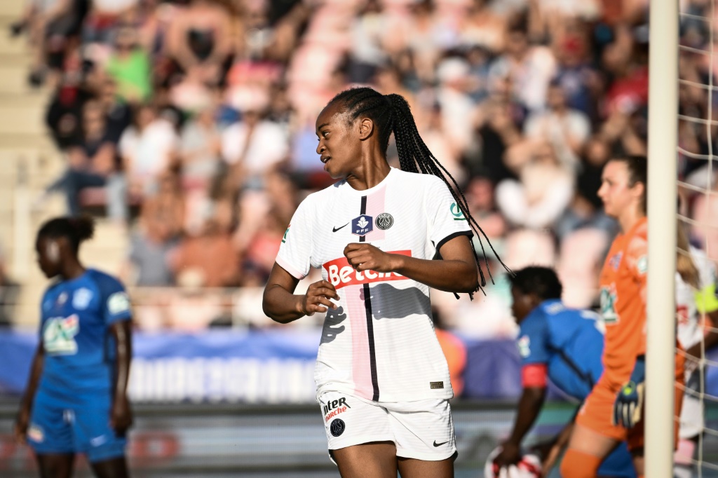 La buteuse du PSG Marie-Antoinette Oda Katoto contre Yzeure en finale de la Coupe de France à Dijon, le 15 mai 2022
