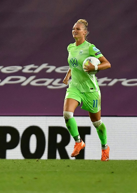 L'attaquante allemande Alexandra Popp Popp pendant la finale de la Ligue des champions entre son club, Bochum , et Lyon le 30 août 2020 à San Sebastian