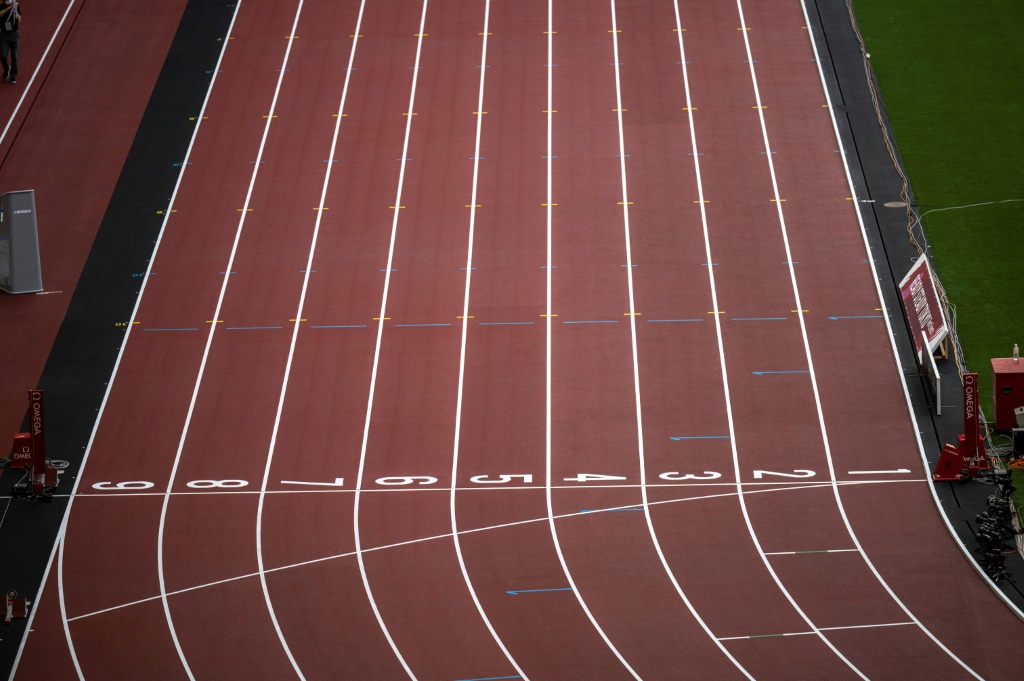 Vue générale de la piste d'athlétisme lors d'un test en vue des Jeux olympiques de Tokyo au stade national de Tokyo le 9 mai 2021
