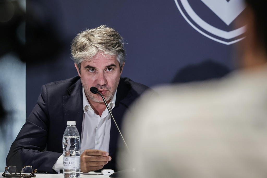 Laurent Coteret, l'avocat de Gérard Lopez, président des Girondins de Bordeaux, en conférence de presse au Centre d'entraînement du club, le 7 juillet 2022 au Haillan