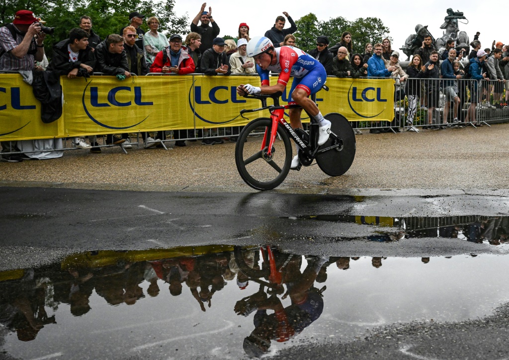 Le coureur français de la Groupama-FDJ, Valentin Madouas, lors du prologue inaugural du Tour de France à Copenhague, le 1er juillet.