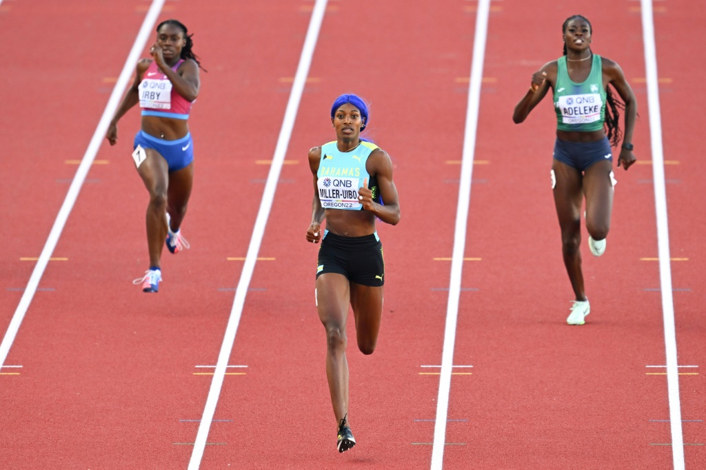 La Bahaméenne Shaunae Miller-Uibo, lors de sa demi-finale du 400 m aux Championnats du monde d'athlétisme, le 20 juillet 2022 à Eugene (Oregon)