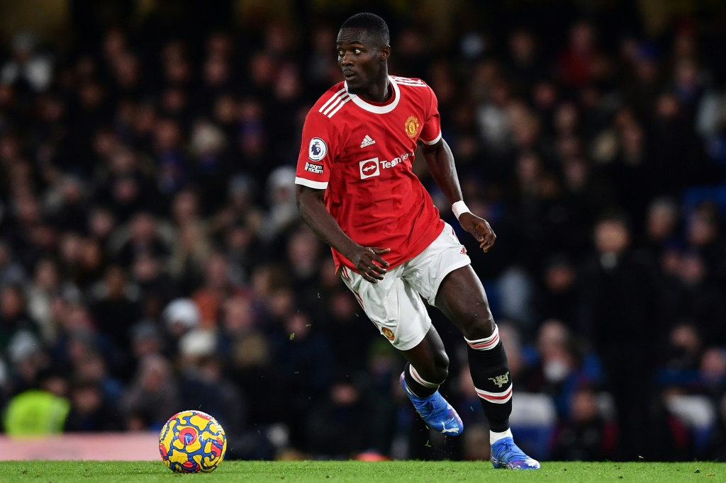 Manchester United's Ivorian defender Eric Bailly runs with the ball during the English Premier League football match between Chelsea and Manchester United at Stamford Bridge in London on November 28
