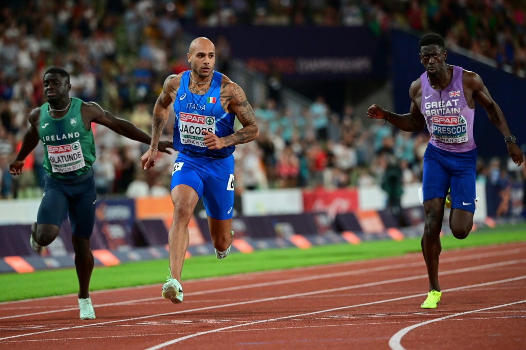 Le sprinteur italien Marcell Jacobs lors de la finale du 100 m des championnats d'Europe d'athlétisme