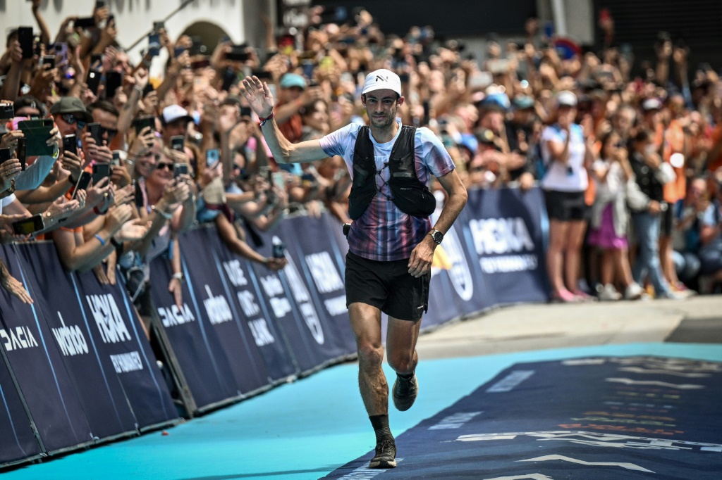L'Espagnol Kilian Jornet triomphe dans l'Ultra-Trail du Mont-Blanc (UTMB), record à la clé, à Chamonix, le 27 août 2022
