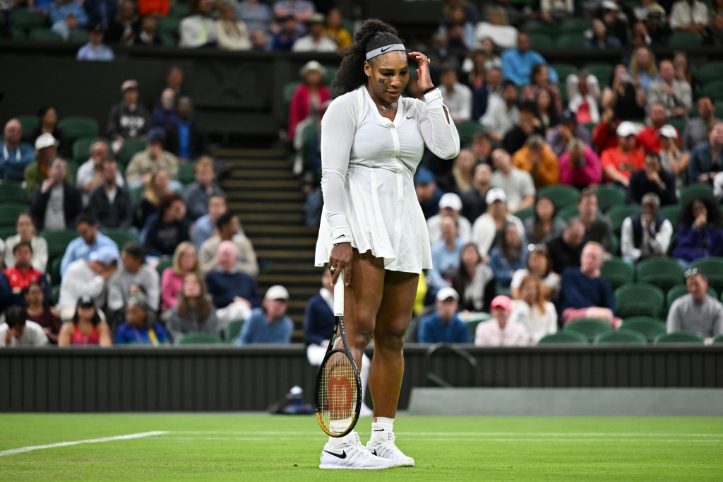 La joueuse de tennis américaine Serena Williams, lauréate de 23 Grands Chelems, lors du premier tour de Wimbledon à Londres le 28 juin.