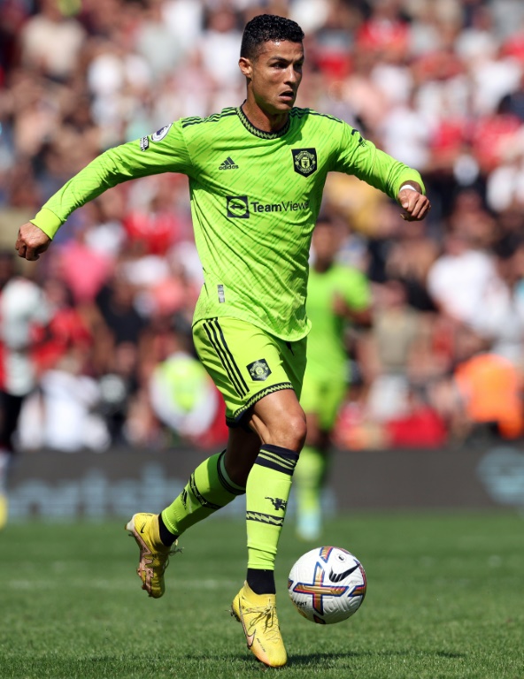 L'attaquant de Manchester United Cristiano Ronaldo sur le terrain après son entrée en jeu lors de la rencontre de Premier League à Southampton le 27 août 2022.