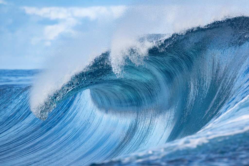 La vague de Teahupoo, sur laquelle surferont les sélectionnés olympiques des JO-2024, le 28 août 2019 à Tahiti en Polynésie française