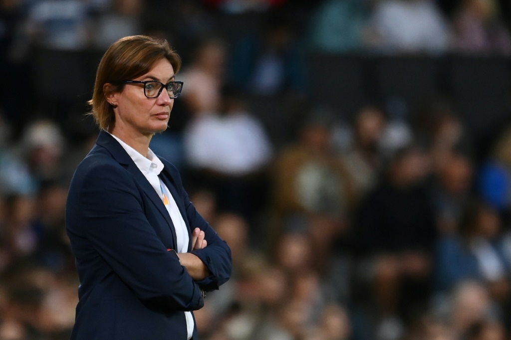 La sélectionneuse de l'équipe de France de football Corinne Diacre lors de la demi-finale de l'Euro 2022 contre l'Allemagne, le 27 juillet 2022 en Angleterre, à Milton Keynes.