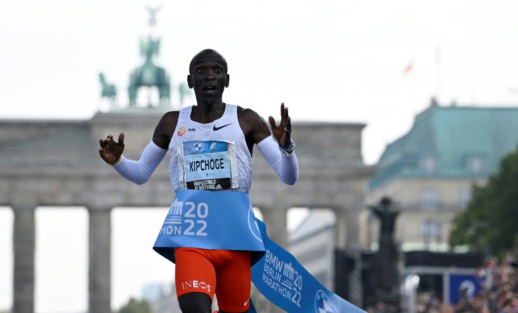 Le Kényan Eliud Kipchoge à son arrivée au marathon de Berlin