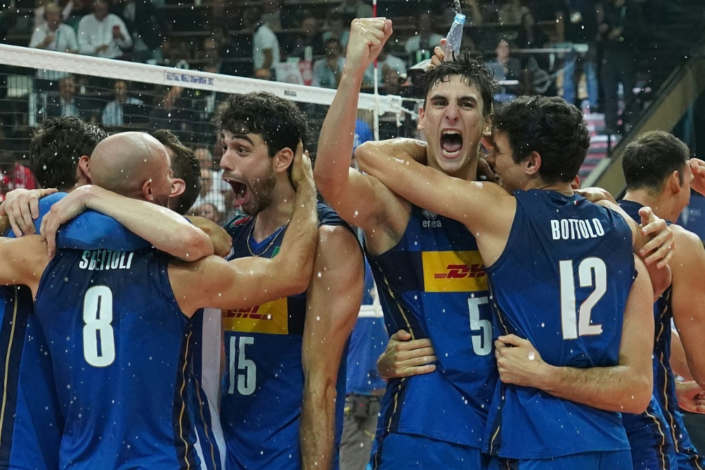 Les Italiens champions du monde en détrônant la Pologne chez elle