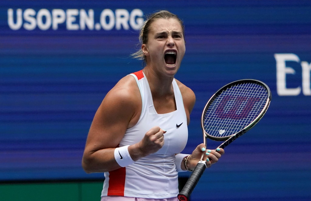 La Bélarusse Aryna Sabalenka vient de battre la Tchèque Karolina Pliskova en quarts de finale de l'US Open le 7 septembre 2022 à New York