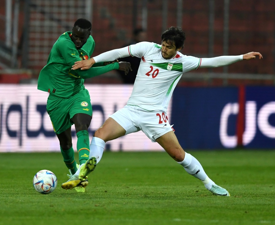 L'attaquant star de l'équipe iranienne Sardar Azmoun lors d'un match amical contre le Sénégal en Autriche le 27 septembre 2022