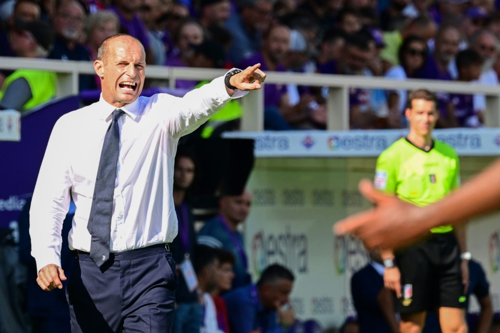 L'entraîneur de la Juventus Massimiliano Allegri lors du match de la 5e journée de Serie A face à la Fiorentina le 3 septembre 2022 à Florence