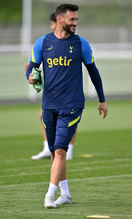 Le gardien de buts de Tottenham Hugo Lloris lors d'une session d'entraînement le 6 septembre 2022 au nord de Londres avant le match de Ligue des champions contre Marseille
