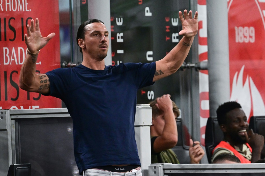 L'attaquant suédois de l'AC Milan Zlatan Ibrahimovic durant le match de Serie A football entre l'AC Milan et Bologne le 27 août à San Siro.
