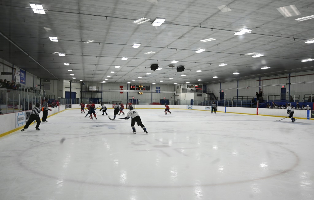Des hockeyeurs canadiens à la Plaine de Montreal le 10 juin 2022.