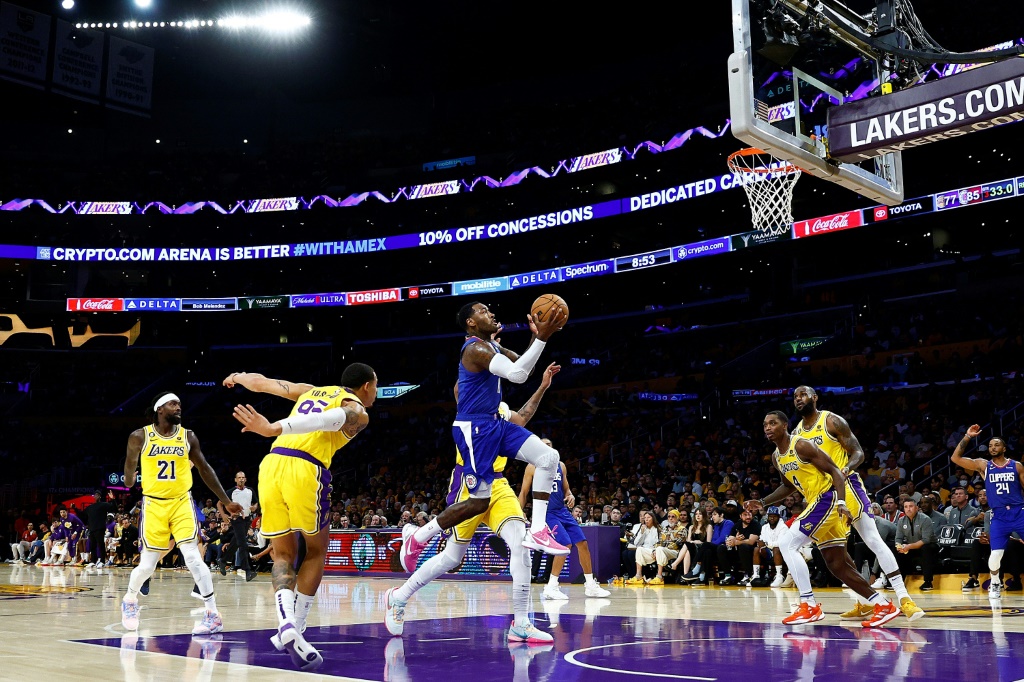 John Wall (Clippers) prend le dessus sur la défense des Lakers