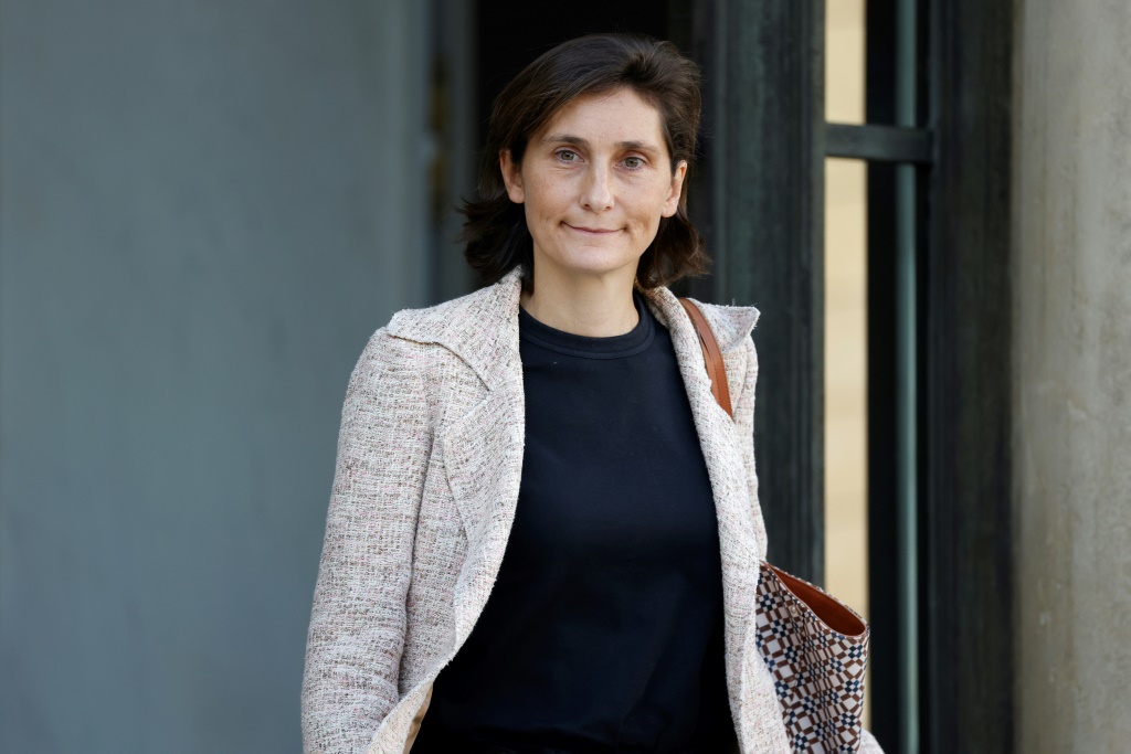 La ministre des sports Amélie Oudéa-Castéra à la sortie de l'Elysée