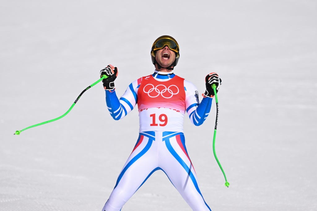Le skieur français Johan Clarey lors de sa médaille d'argent sur la descente des JO de Pékin