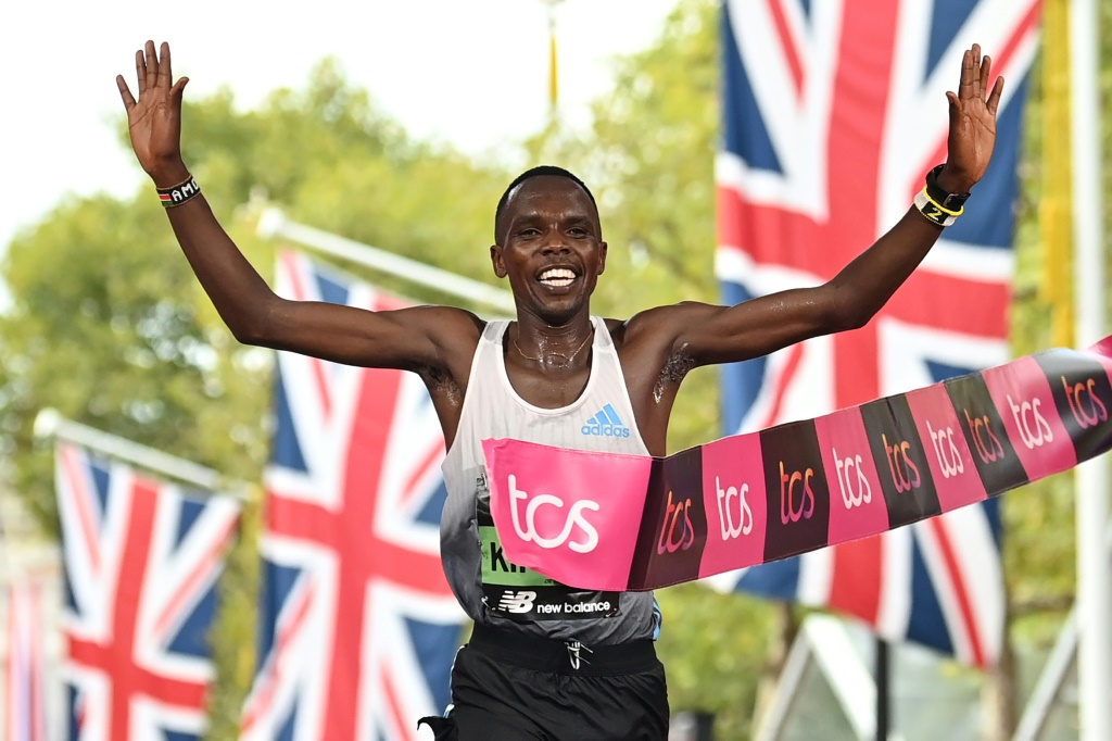 Le Kenyan Amos Kipruto vainqueur du marathon de Londres le 2 octobre 2022