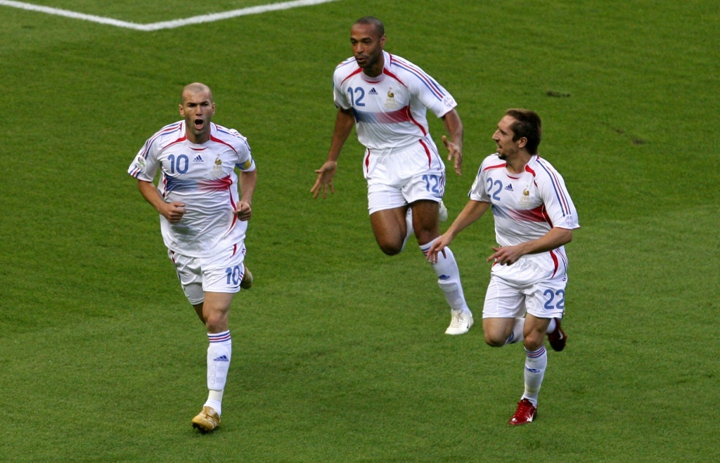 Franck Ribery (à droite) avec Zinedine Zidane et Thierry Henry le 9 juillet 2006 en finale de la Coupe du monde face à l'Italie à Berlin