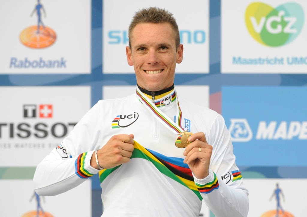 Le Belge Philippe Gilbert avec le maillot arc-en-ciel de champion du monde, conquis le 23 septembre 2012 à Valkenburg