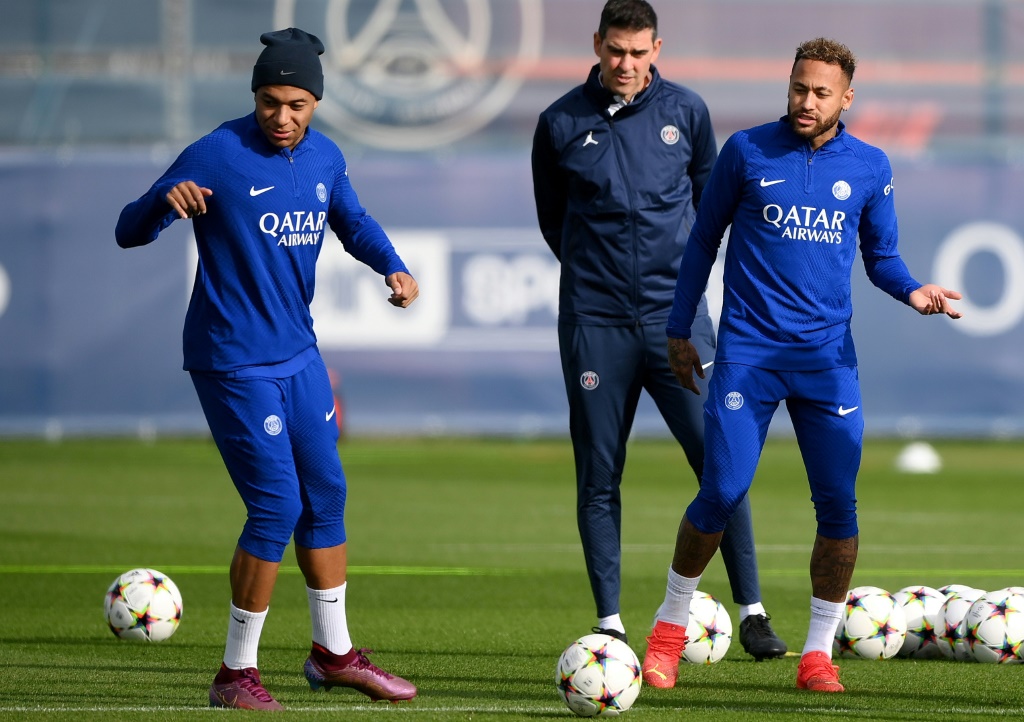 Les attaquants du PSG Kylian Mbappé et Neymar, à l'entraînement, le 10 octobre 2022 à Saint-Germain-en-Laye