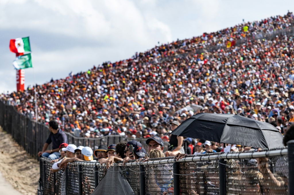 Des spectateurs assistent au Grand Prix de Formule Un des Etats-Unis disputé le 23 octobre 2022 à Austin (Texas).