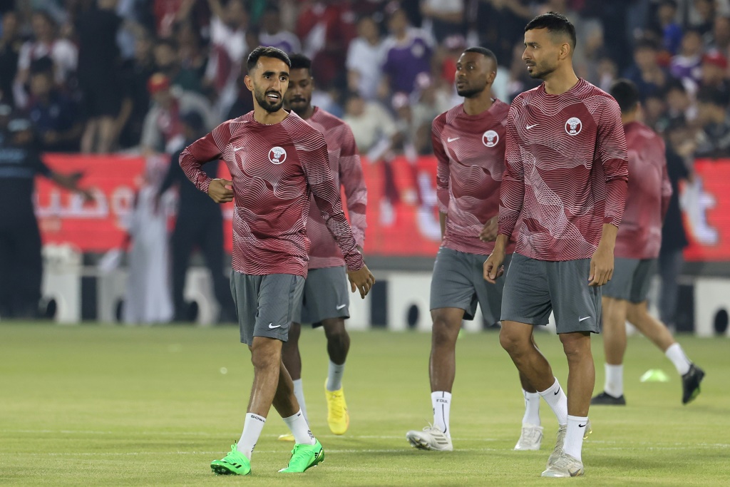 Des joueurs de l'équipe nationale du Qatar lors d'une séance d'entraînement au stade Jassim bin Hamad