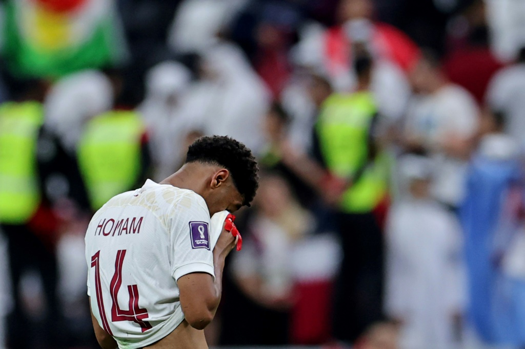 Le défenseur du Qatar Homam Ahmed après la défaite face aux Pays-Bas (2-0) lors du Mondial 2022 à Al Khor le 29 novembre