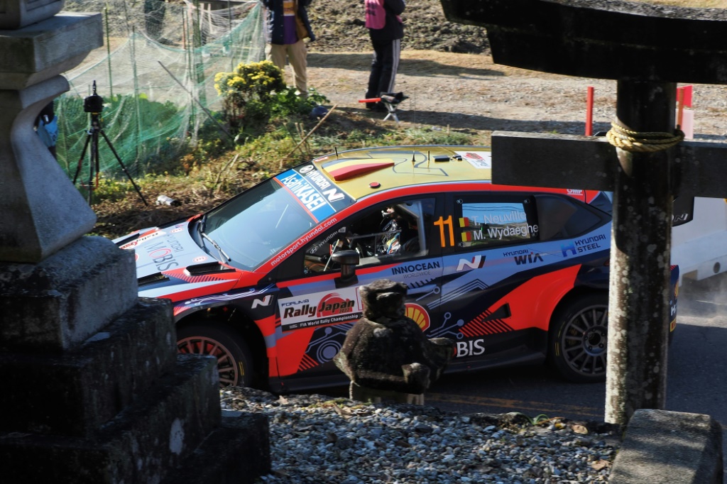 Thierry Neuville au volant de sa Hyundai pendant le Rallye du Japon le 12 november 2022